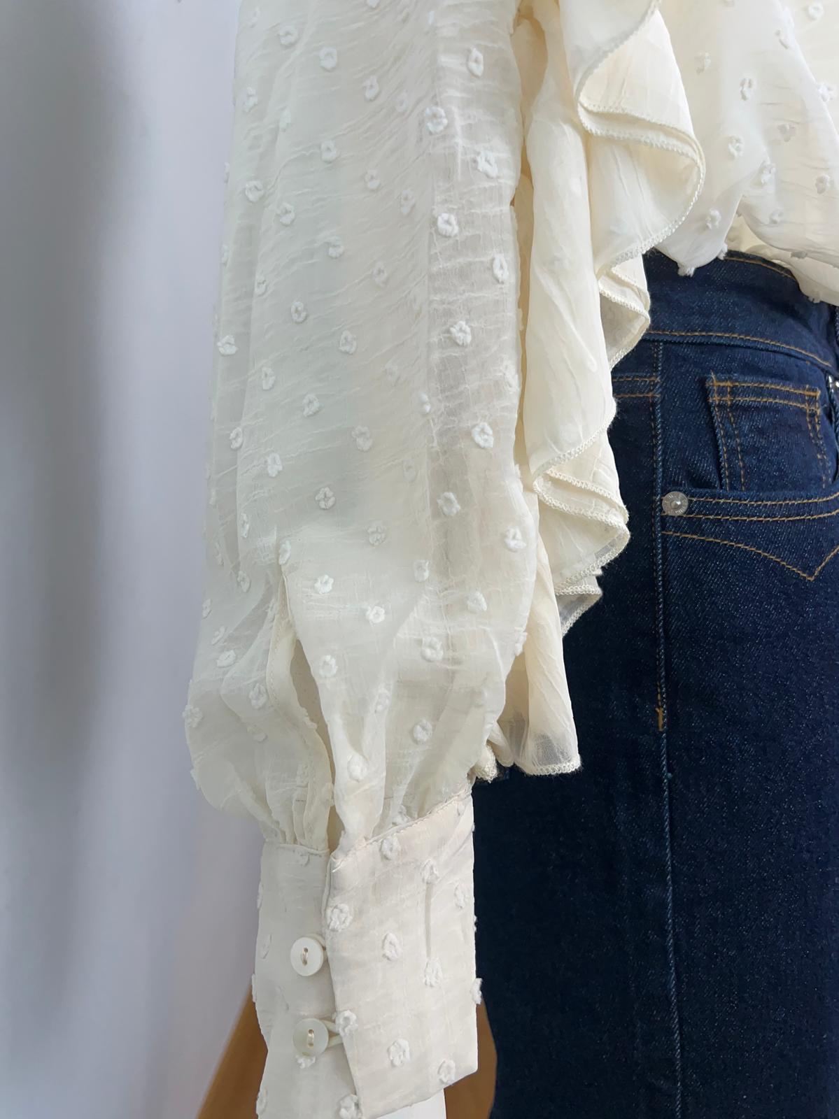 BLUSA VOLANTES CREMA - Imagen 2